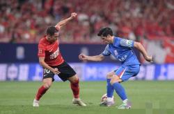 关于申花遭遇争议红牌，那不勒斯乘势反超比分完成逆转的信息